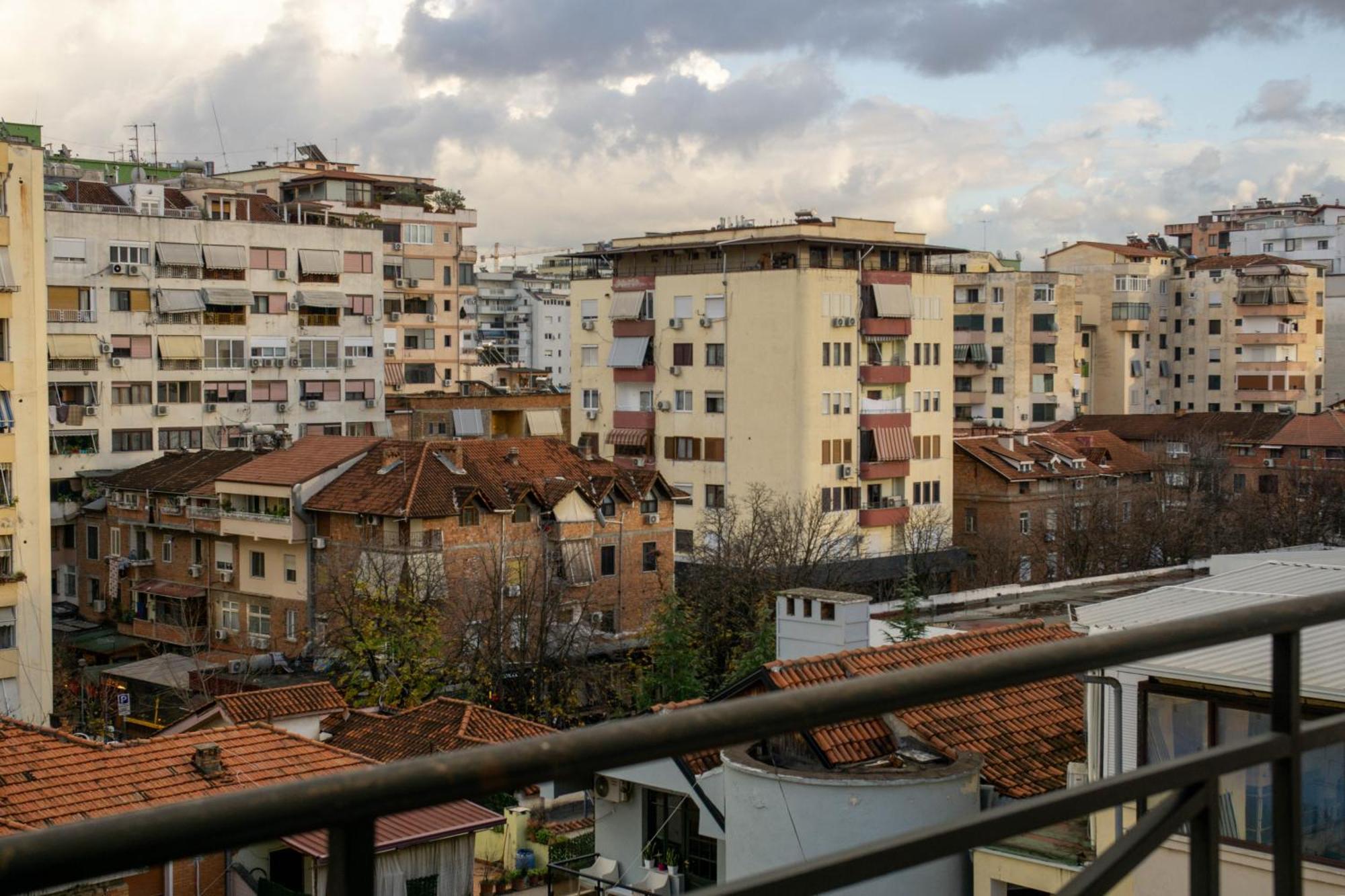 Bllok Bright Private Bedrooms With Private Bathroom On Shared Apartment Τίρανα Εξωτερικό φωτογραφία