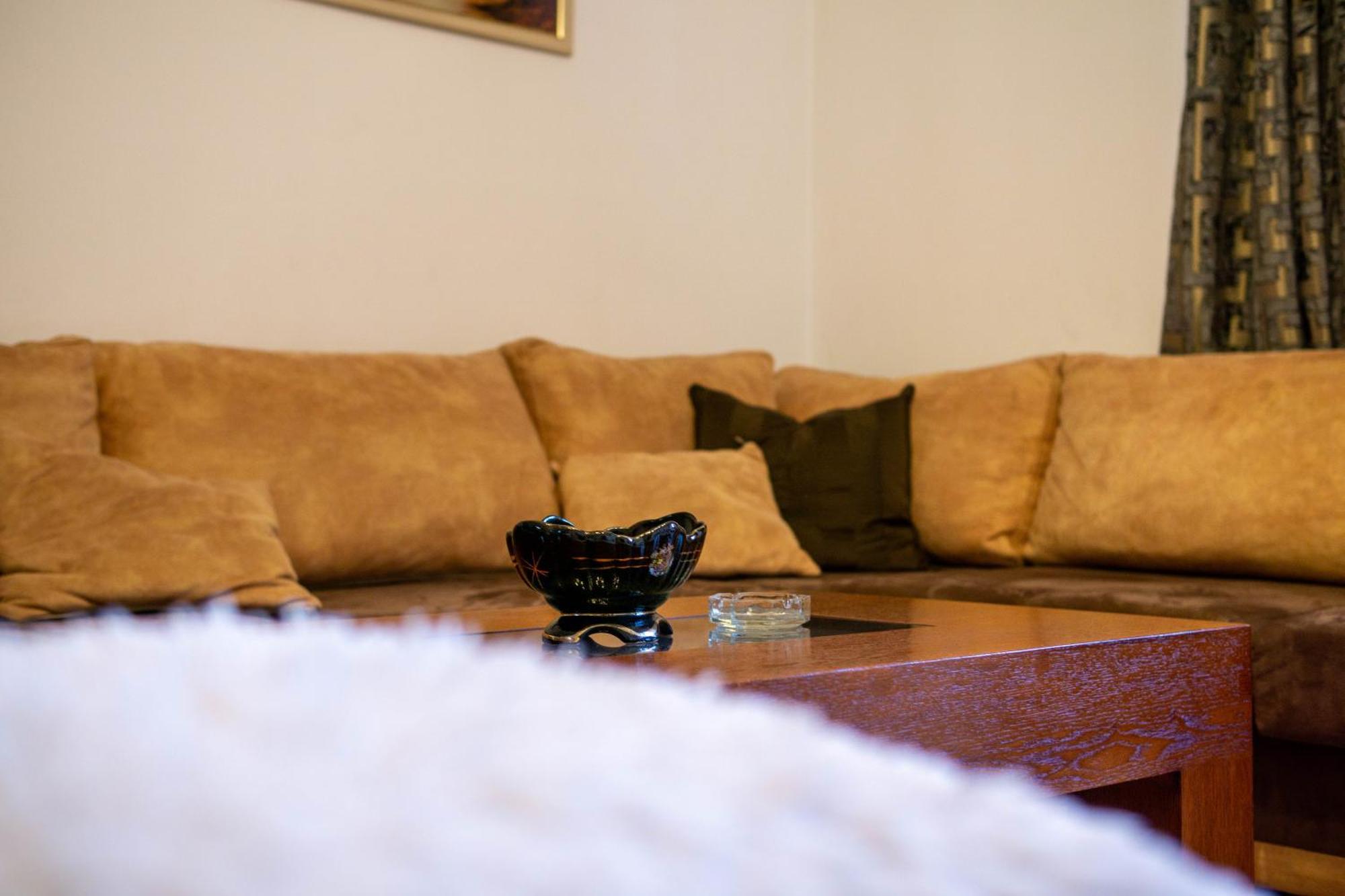 Bllok Bright Private Bedrooms With Private Bathroom On Shared Apartment Τίρανα Εξωτερικό φωτογραφία