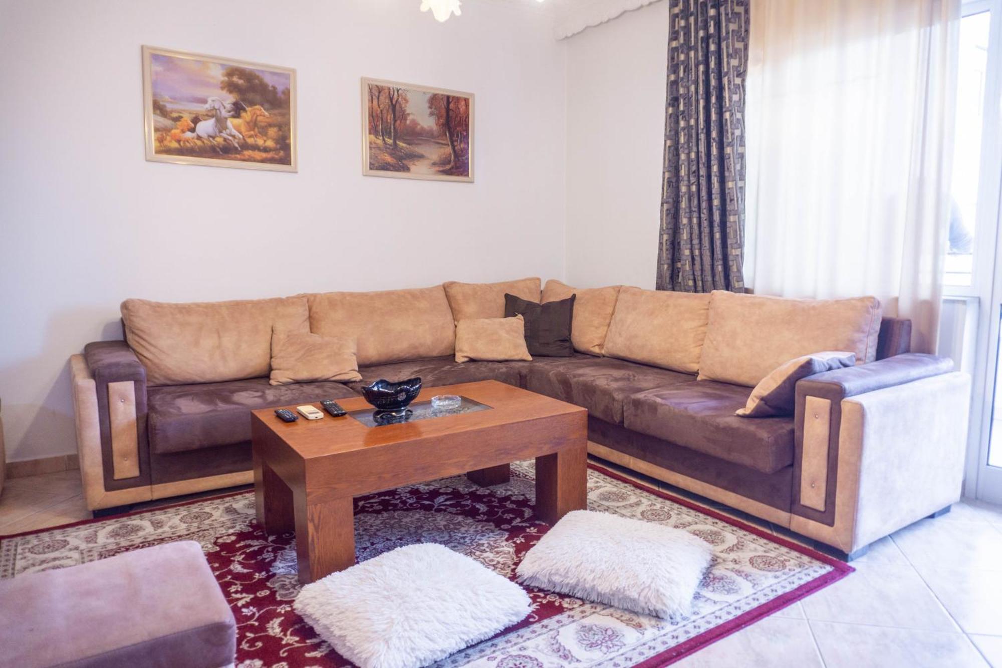 Bllok Bright Private Bedrooms With Private Bathroom On Shared Apartment Τίρανα Εξωτερικό φωτογραφία